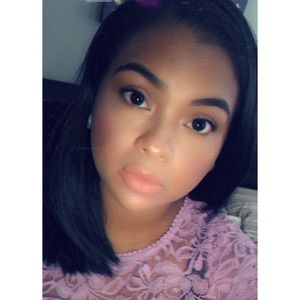 Meet your Posher, Aura